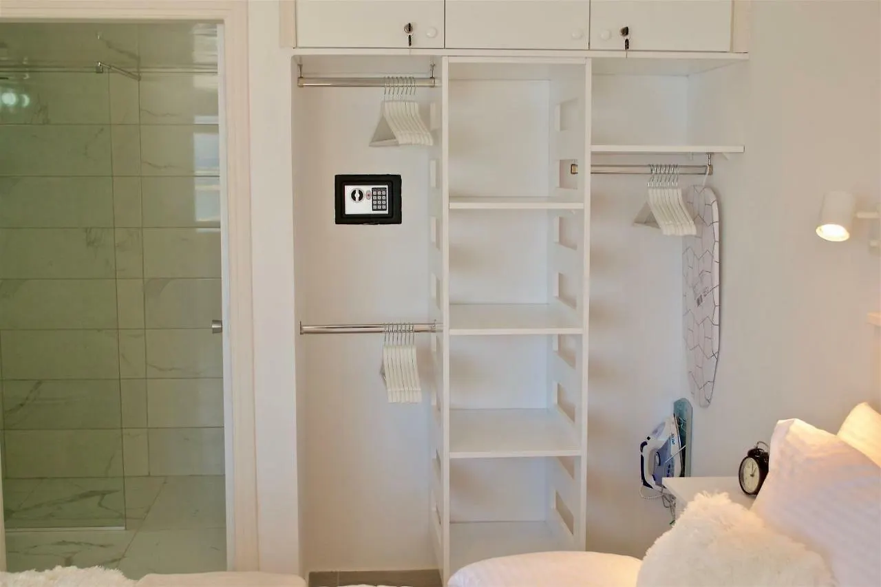 Luxury Penthouse 1Br-Seafront-Seasonal Pool-Central 라르나카 키프로스