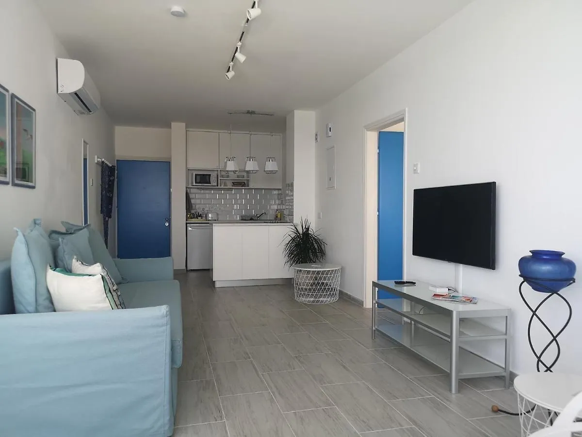 아파트 Luxury Penthouse 1Br-Seafront-Seasonal Pool-Central 라르나카 키프로스