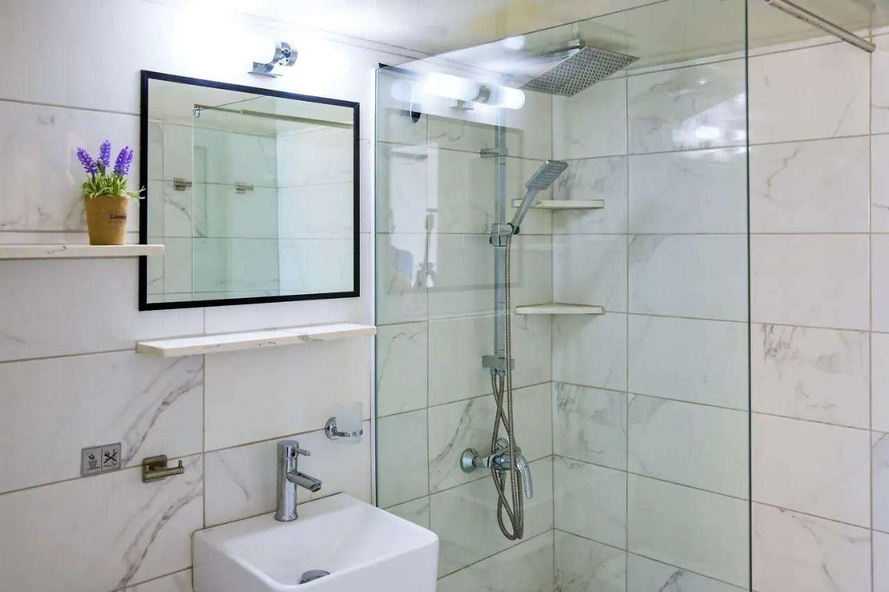 Luxury Penthouse 1Br-Seafront-Seasonal Pool-Central Larnaca 0*,