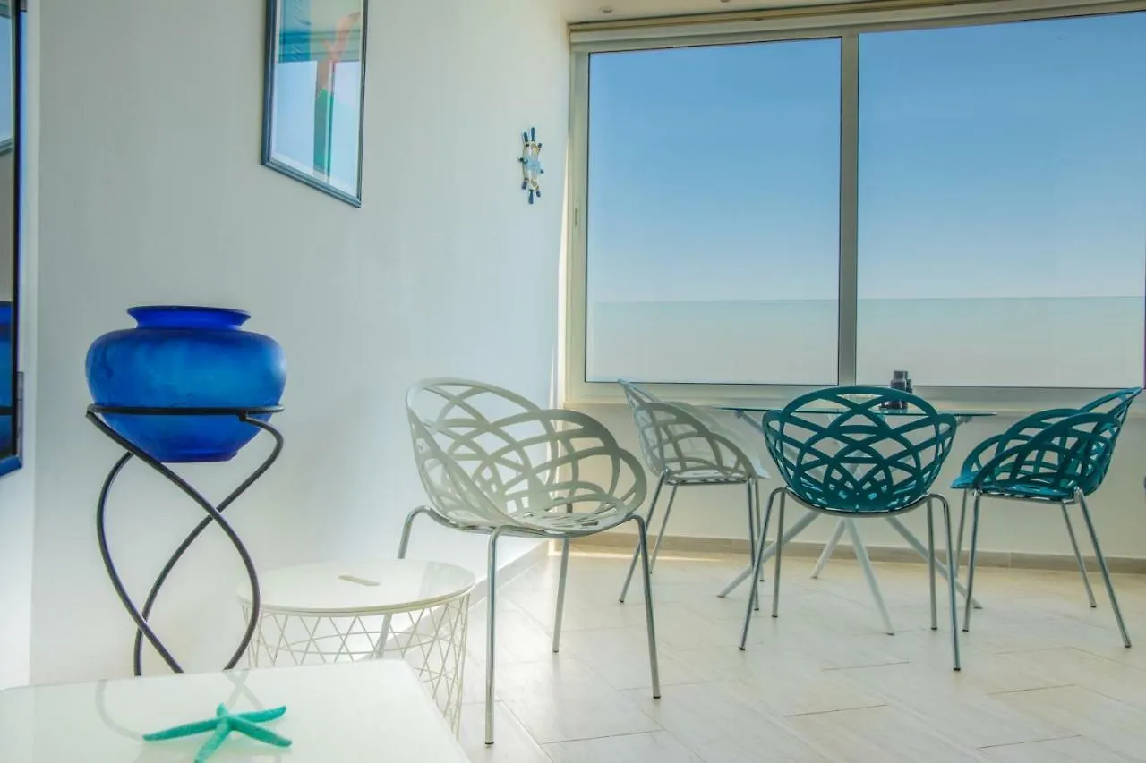 Luxury Penthouse 1Br-Seafront-Seasonal Pool-Central Larnaca 0*,  Cyprus